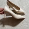 پاشنه 7سانت پهن وارداتی 1-6118مدل نوک تیز ساده رنگ کرم سایز38
